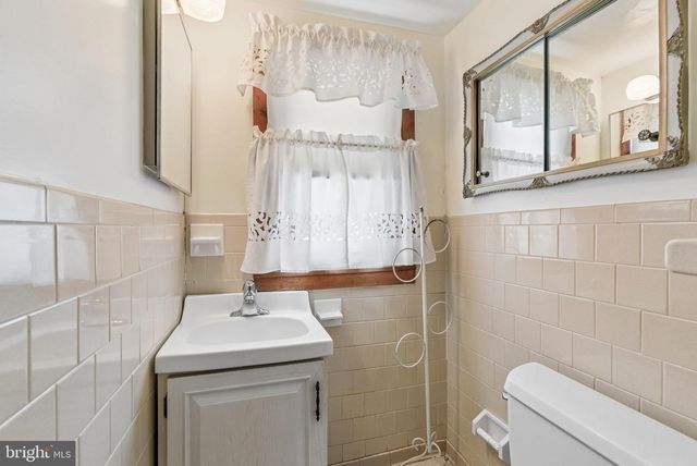 19 SOLOMONS ISLAND RD, Annapolis, MD 21401