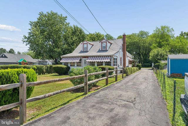 19 SOLOMONS ISLAND RD, Annapolis, MD 21401