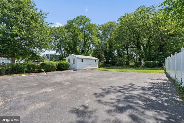19 SOLOMONS ISLAND RD, Annapolis, MD 21401