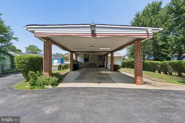 19 SOLOMONS ISLAND RD, Annapolis, MD 21401