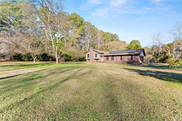 588 Estatohe Circle, Toccoa, GA 30577