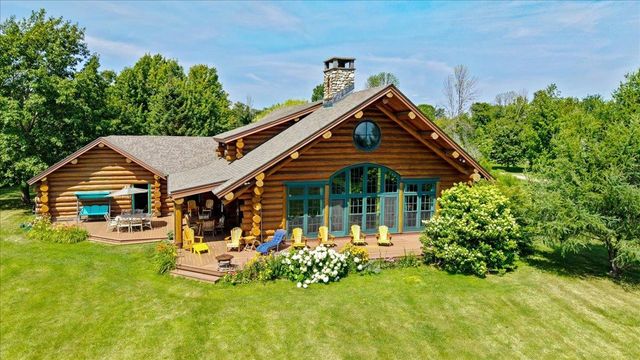 256 Rockledge Drive, North Hero, VT 05474