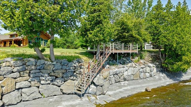 256 Rockledge Drive, North Hero, VT 05474