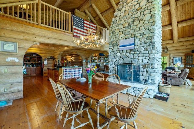 256 Rockledge Drive, North Hero, VT 05474