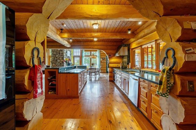 256 Rockledge Drive, North Hero, VT 05474