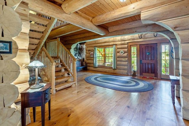 256 Rockledge Drive, North Hero, VT 05474