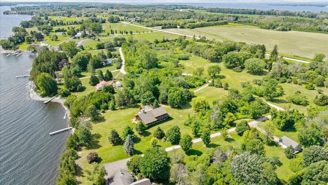 256 Rockledge Drive, North Hero, VT 05474