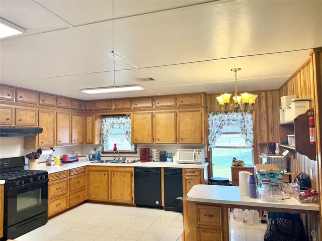 210 Magnolia Cove, Onalaska, TX 77360