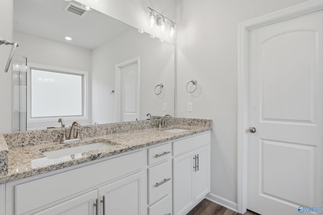 17426 Brooklawn Street, Athens, AL 35611