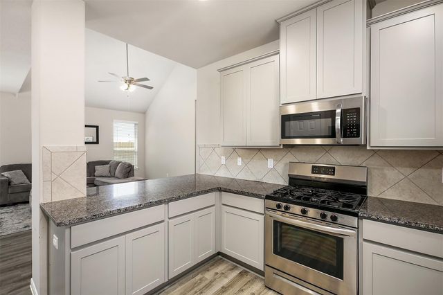 2210 Windy Grove Drive, Texas City, TX 77568