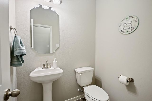 2210 Windy Grove Drive, Texas City, TX 77568