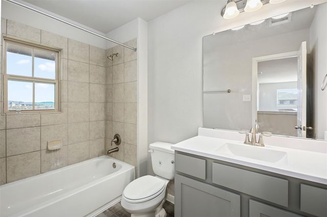 2210 Windy Grove Drive, Texas City, TX 77568