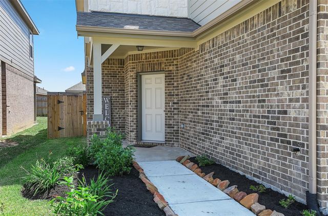 2210 Windy Grove Drive, Texas City, TX 77568