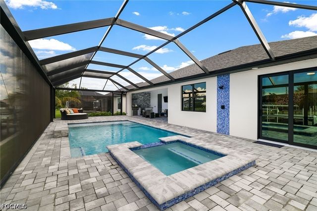 1806 NW 38th PL, Cape Coral, FL 33993