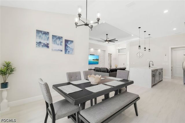 1806 NW 38th PL, Cape Coral, FL 33993