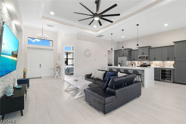 1806 NW 38th PL, Cape Coral, FL 33993