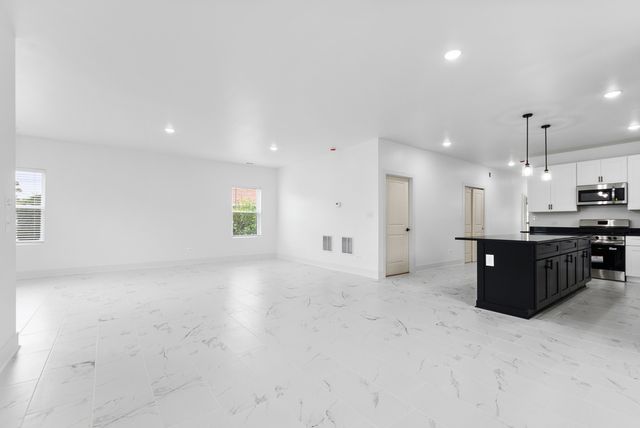 94 W 30th Place, South Chicago Heights, IL 60411