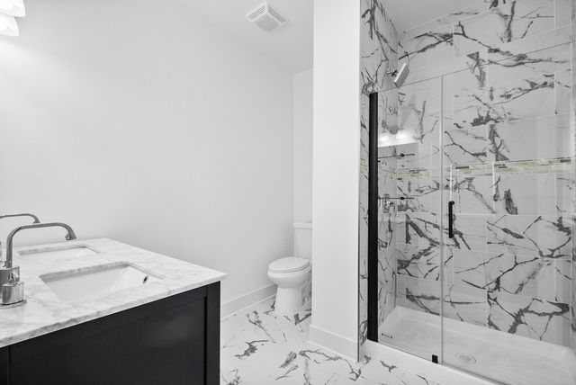 94 W 30th Place, South Chicago Heights, IL 60411