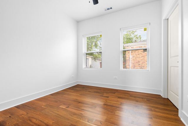 94 W 30th Place, South Chicago Heights, IL 60411