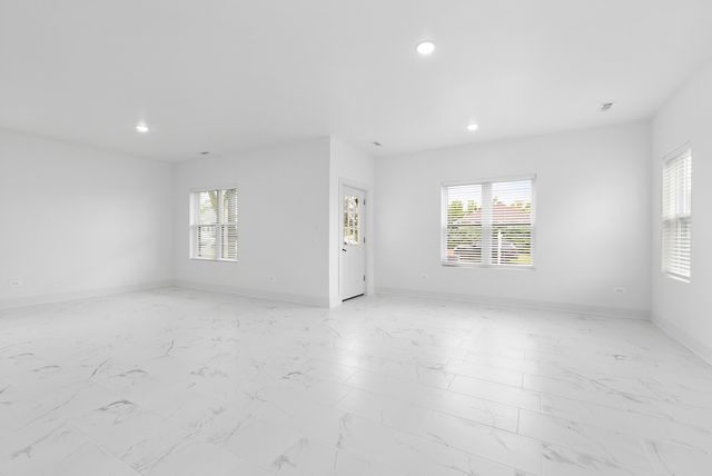 94 W 30th Place, South Chicago Heights, IL 60411