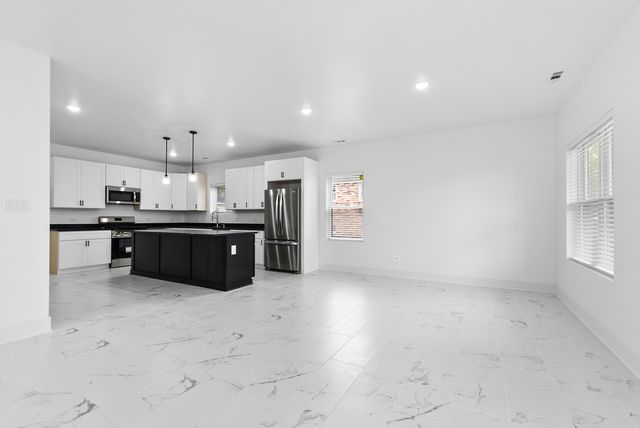 94 W 30th Place, South Chicago Heights, IL 60411