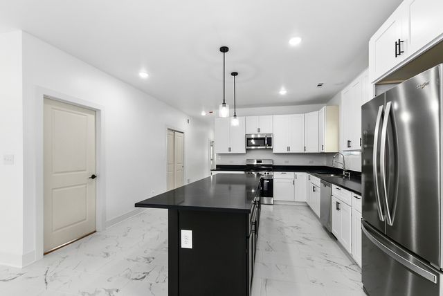 94 W 30th Place, South Chicago Heights, IL 60411
