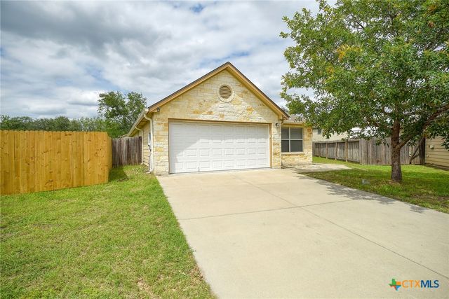 1316 Fern Court, Gonzales, TX 78629