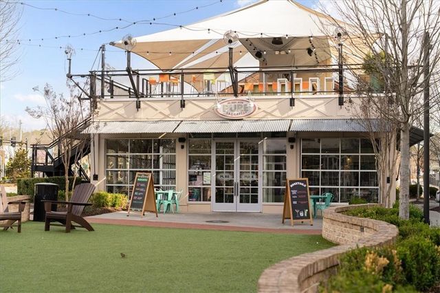 301 Braswell Court, Woodstock, GA 30188