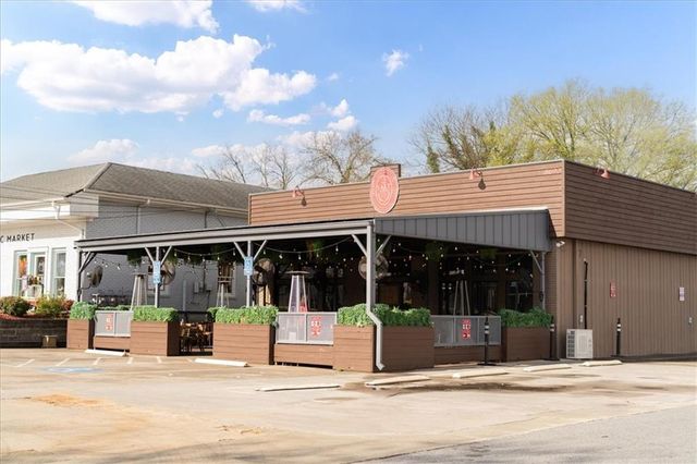 301 Braswell Court, Woodstock, GA 30188