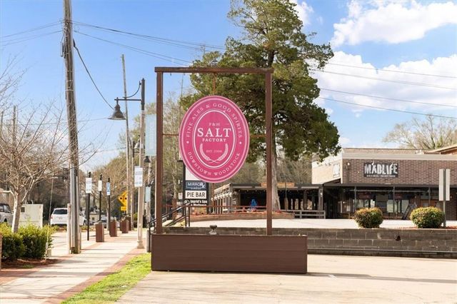 301 Braswell Court, Woodstock, GA 30188