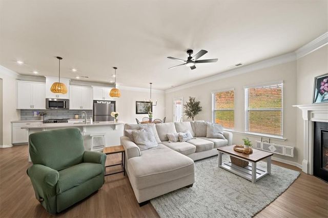 301 Braswell Court, Woodstock, GA 30188