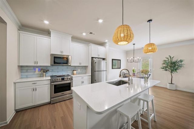 301 Braswell Court, Woodstock, GA 30188