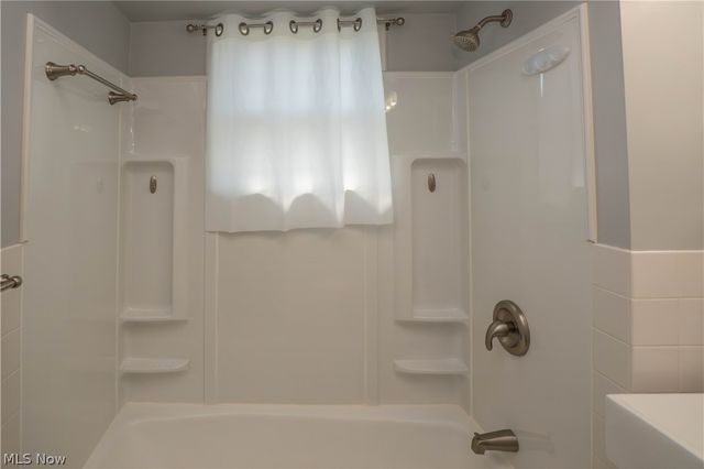 5372 Porter Road, North Olmsted, OH 44070