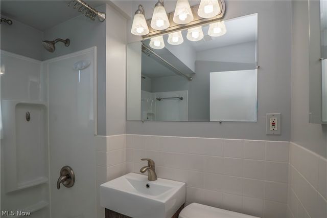 5372 Porter Road, North Olmsted, OH 44070