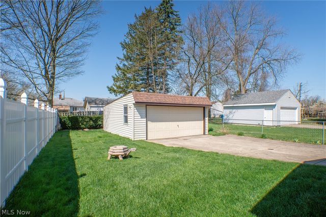5372 Porter Road, North Olmsted, OH 44070