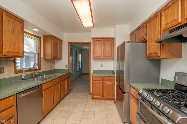 5372 Porter Road, North Olmsted, OH 44070