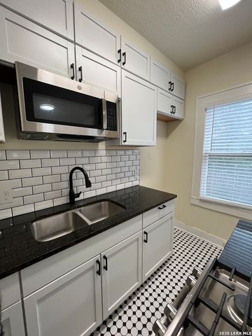 128 W Magnolia Ave Apt 3, San Antonio, TX 78212