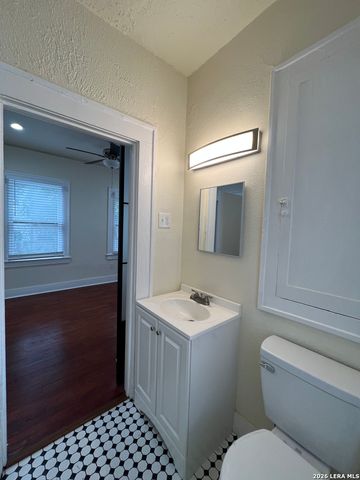128 W Magnolia Ave Apt 3, San Antonio, TX 78212