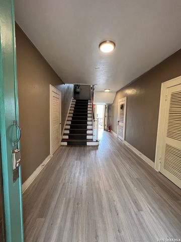 128 W Magnolia Ave Apt 3, San Antonio, TX 78212