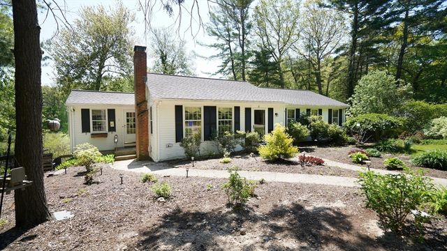 70 Westwood Park Circle, Attleboro, MA 02703