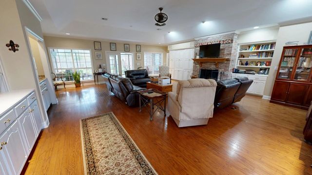 904 Belle Arbes, Lake Charles, LA 70605