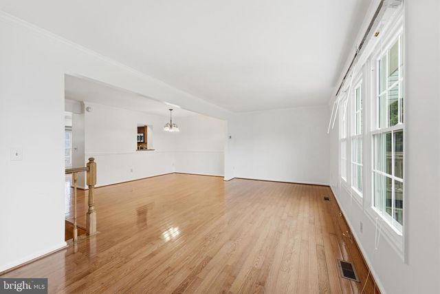 14315 UNIFORM DR, Centreville, VA 20121