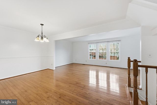 14315 UNIFORM DR, Centreville, VA 20121