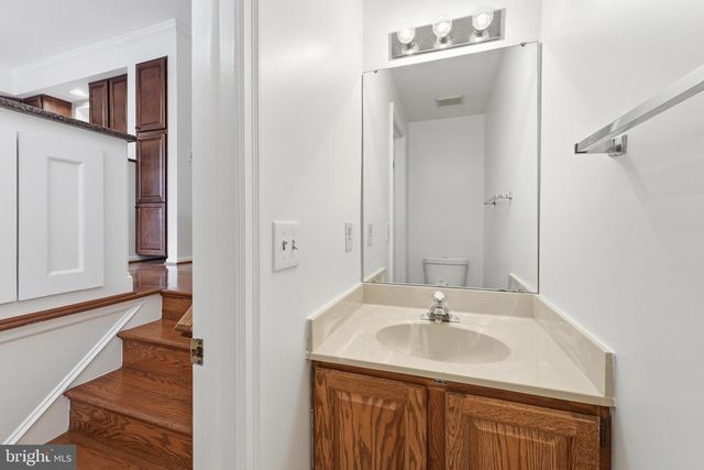 14315 UNIFORM DR, Centreville, VA 20121