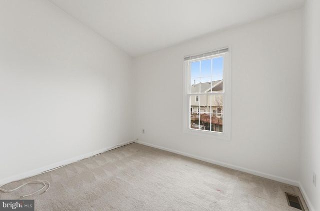 14315 UNIFORM DR, Centreville, VA 20121