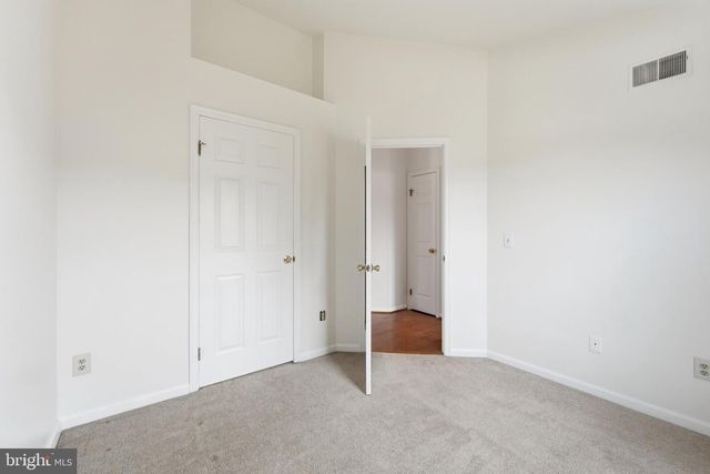 14315 UNIFORM DR, Centreville, VA 20121