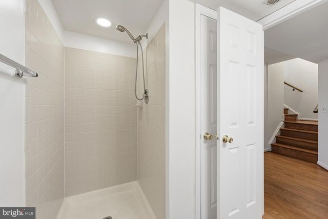 14315 UNIFORM DR, Centreville, VA 20121