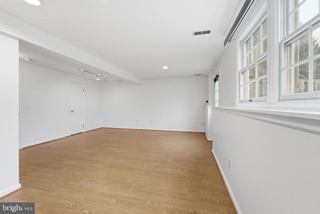 14315 UNIFORM DR, Centreville, VA 20121