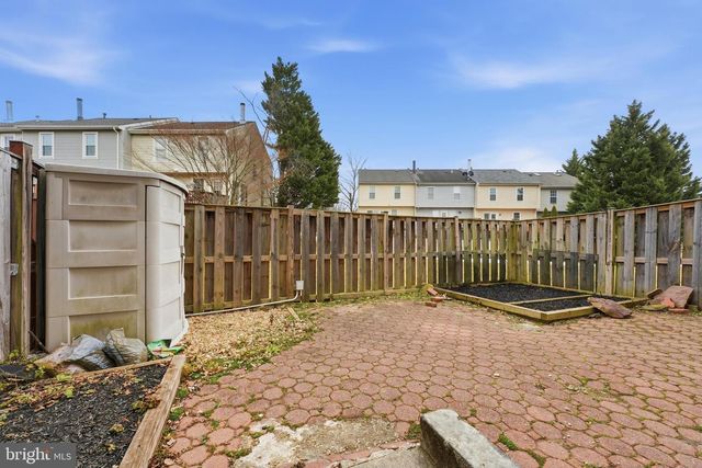 14315 UNIFORM DR, Centreville, VA 20121