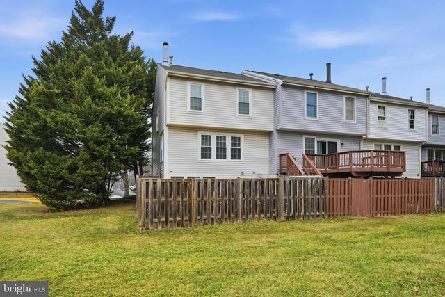 14315 UNIFORM DR, Centreville, VA 20121